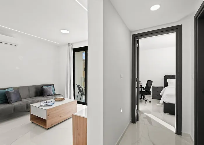 Maestro * لارنكا