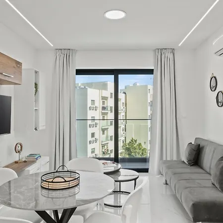 Maestro Larnaca